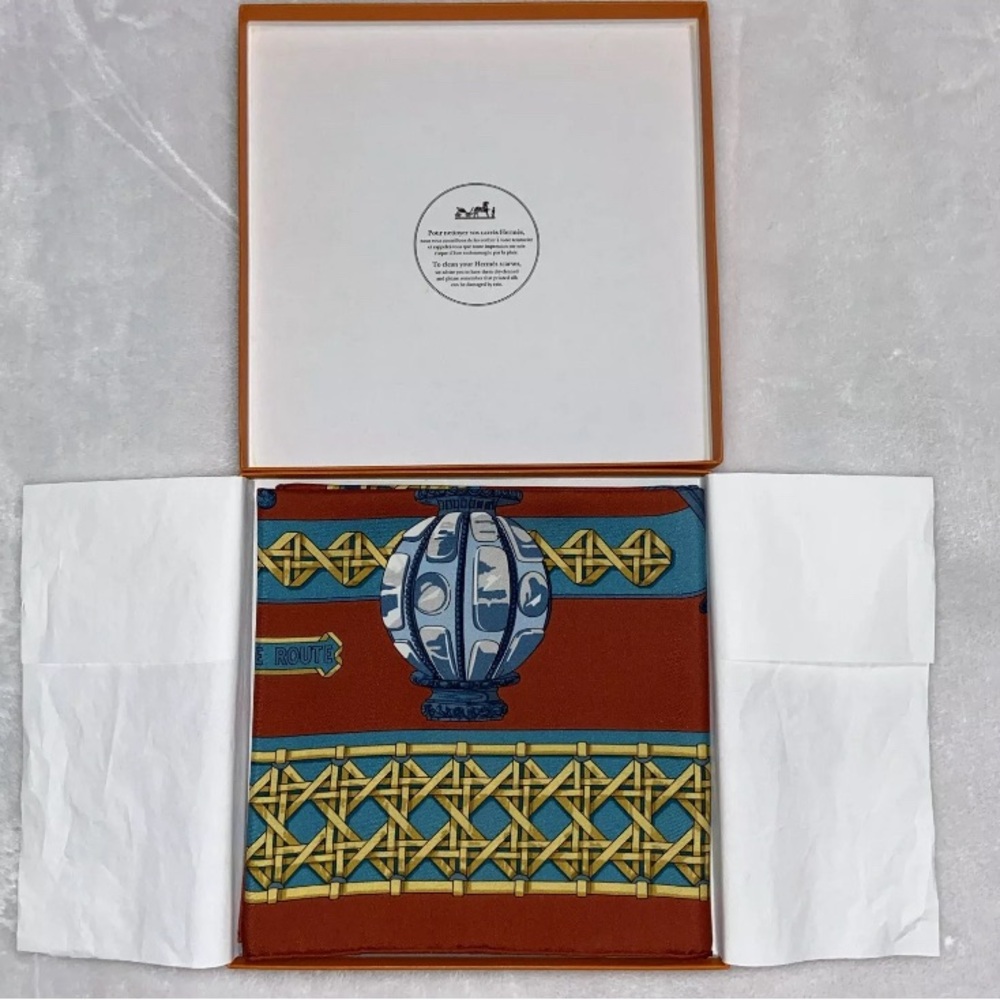 Hermes“ Feux De Route “ 100% silk scarf